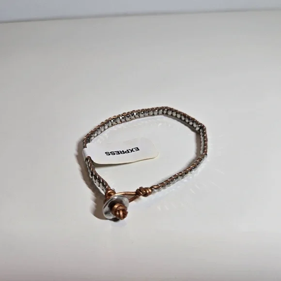 🌺 Express Metallic Beaded Wrap Bracelet NWT - Picture 5 of 8